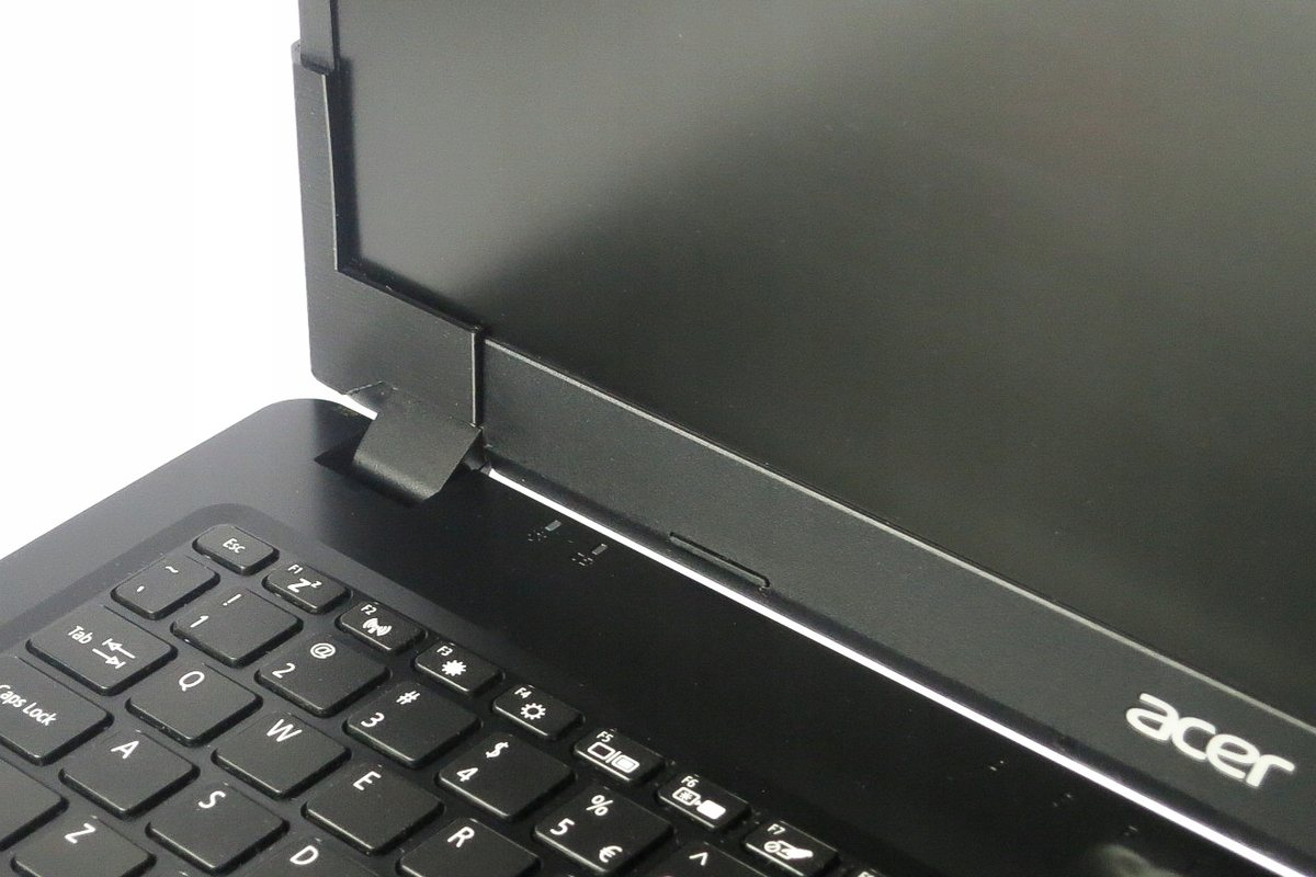 Zawias matrycy laptopa Acer przy otwieraniu klapy — laptop nie reaguje na zamknięcie klapy