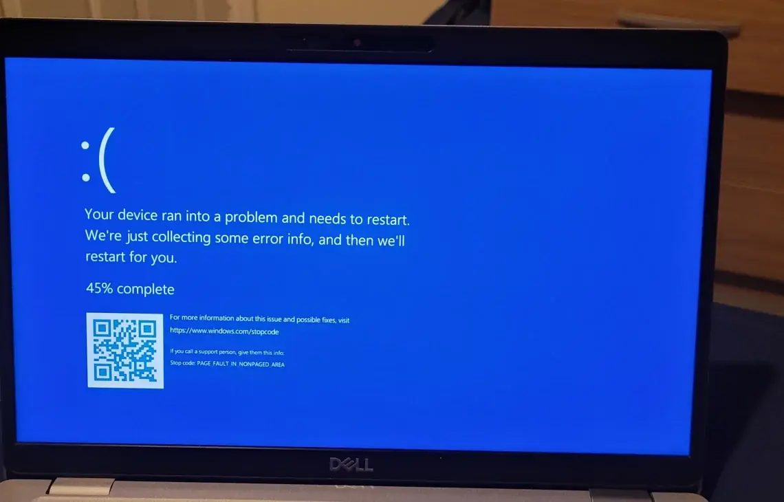 Ekran niebieskiego błędu (BSOD) na laptopie Dell